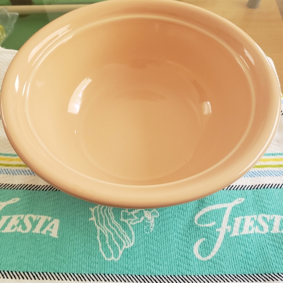 Fiesta Apricot Covered Casserole Dish - Picture 5 of 8